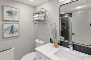 Gold.remodeling.bathroom.16